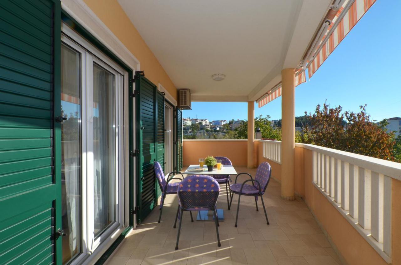 Apartmani Adela Solin Extérieur photo