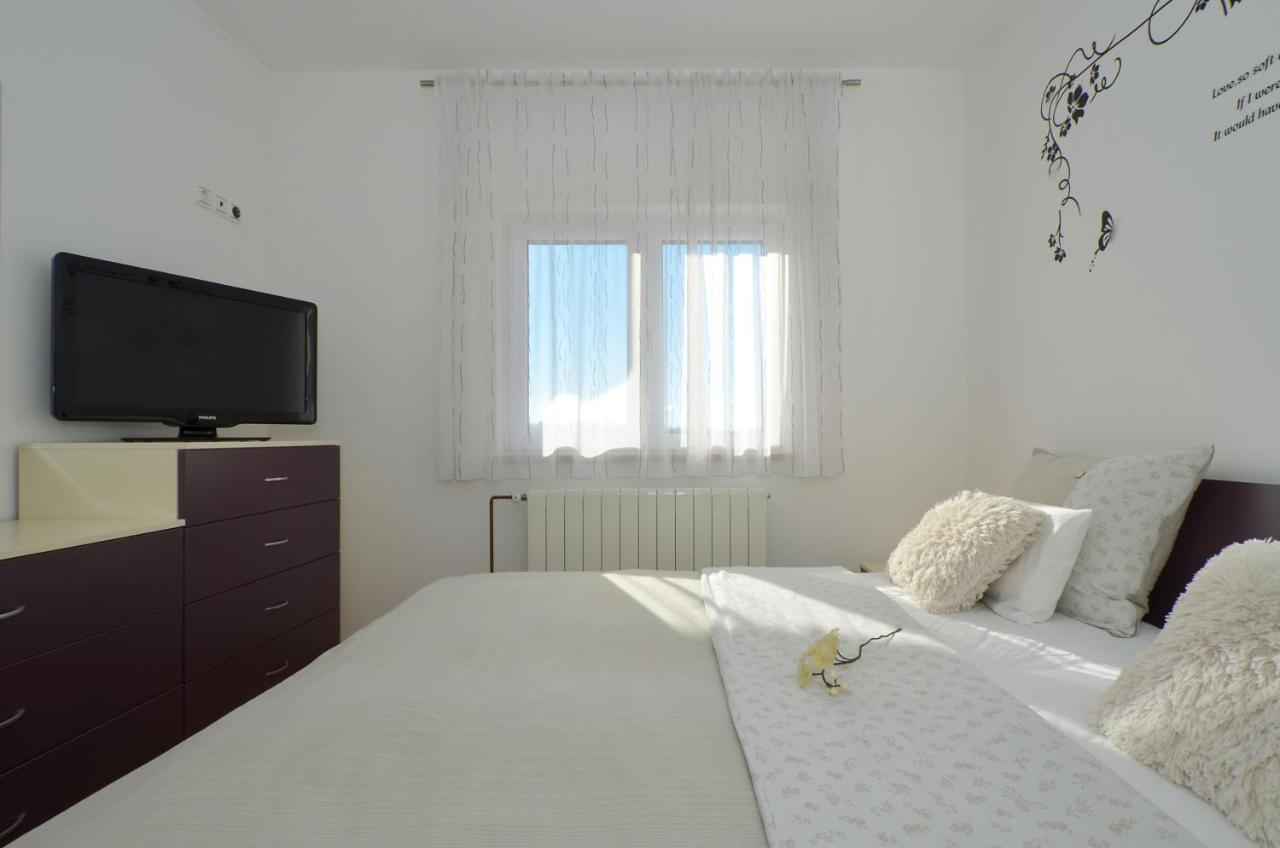 Apartmani Adela Solin Extérieur photo