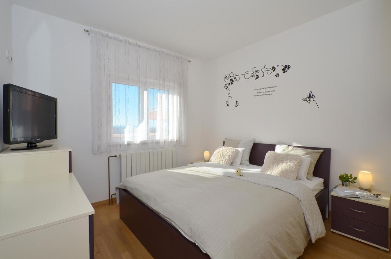 Apartmani Adela Solin Extérieur photo
