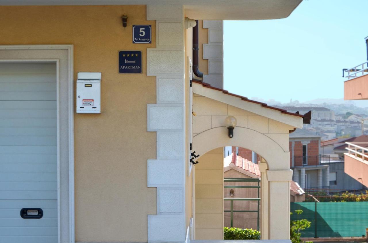 Apartmani Adela Solin Extérieur photo