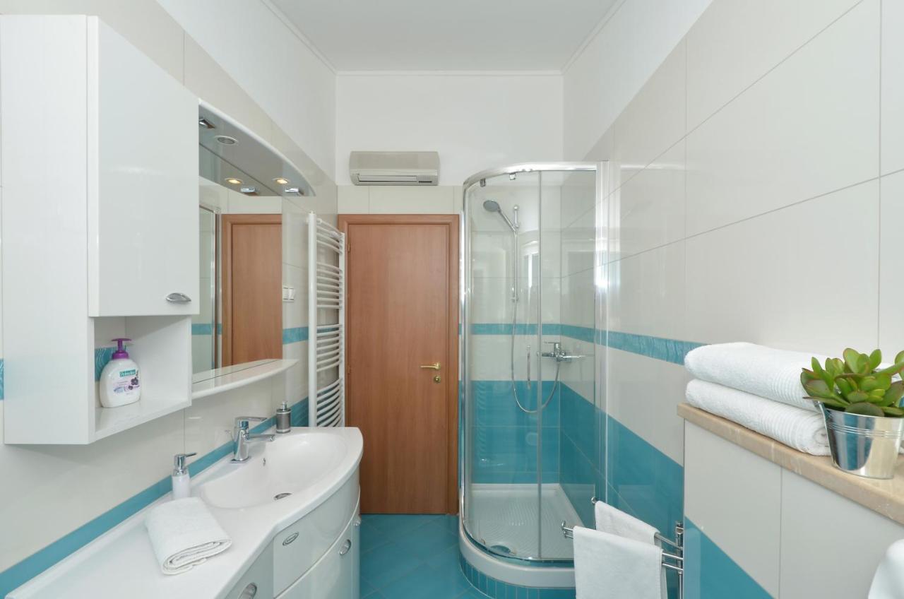 Apartmani Adela Solin Extérieur photo