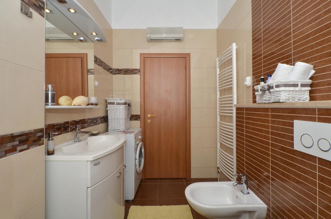 Apartmani Adela Solin Extérieur photo
