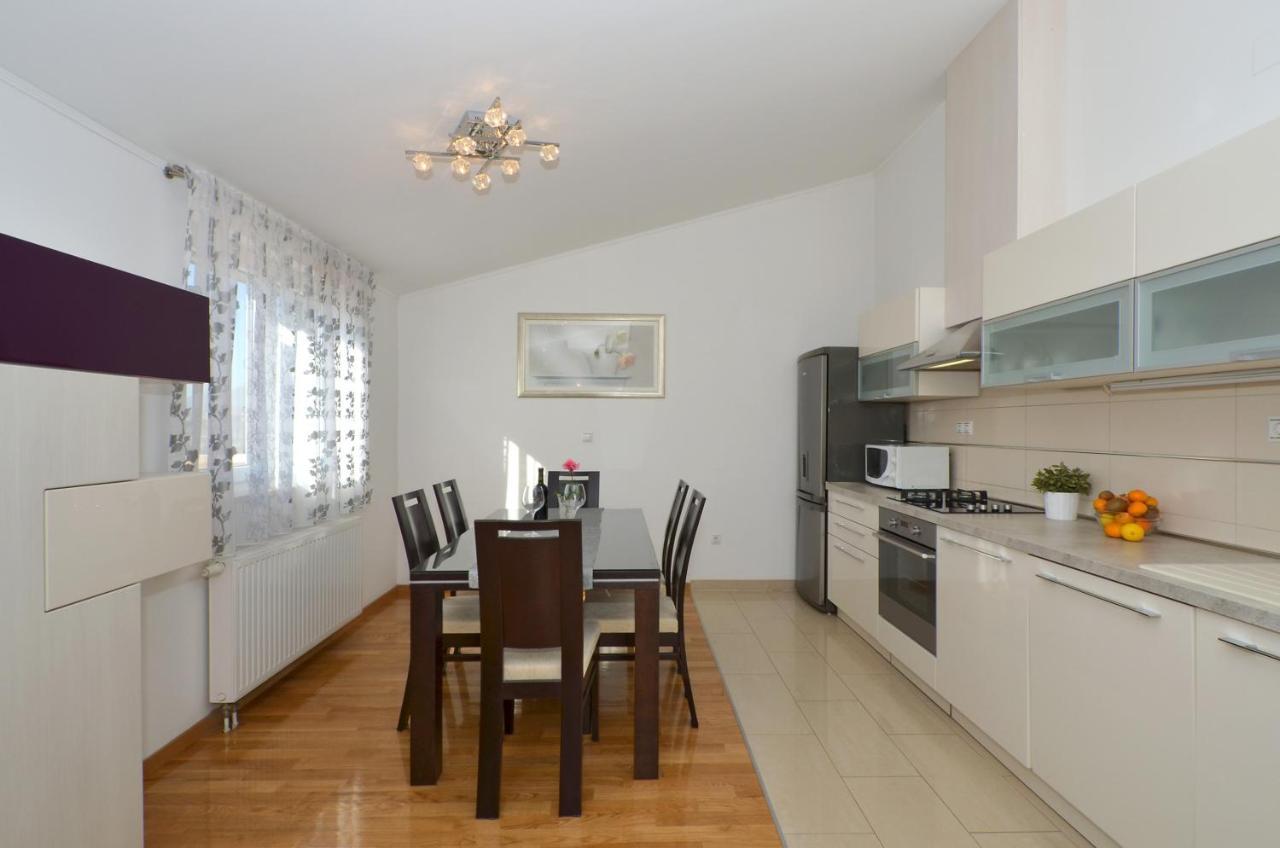 Apartmani Adela Solin Extérieur photo